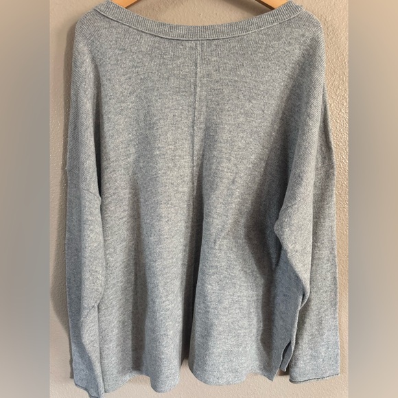 Lucky Brand Women's Gray V-Neck Sweater - Picture 8 of 8